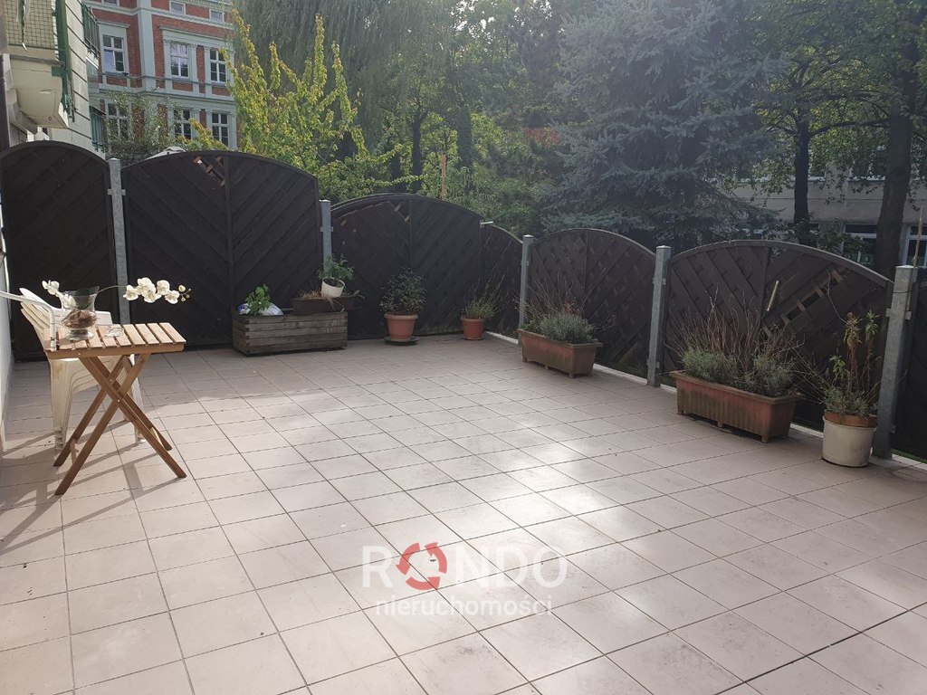 CENTRUM, 3 pokoje/ garaż/ taras (3)