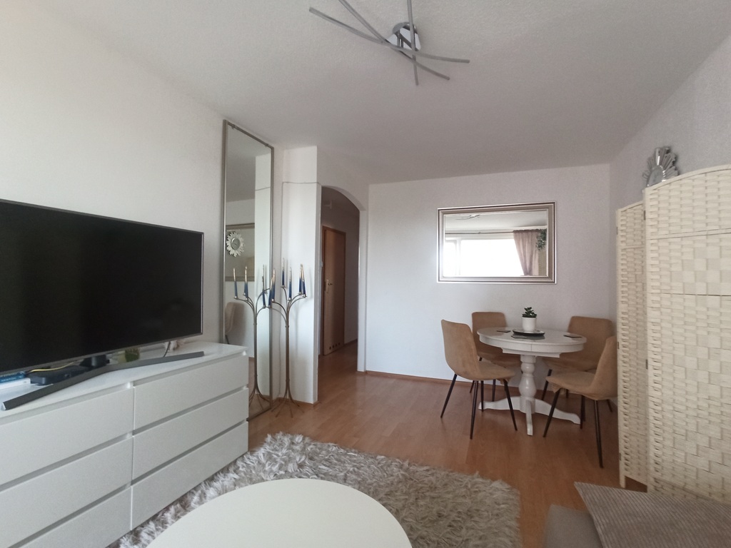 Wyposażone 2 pokoje, odrębna kuchnia, balkon! (2)