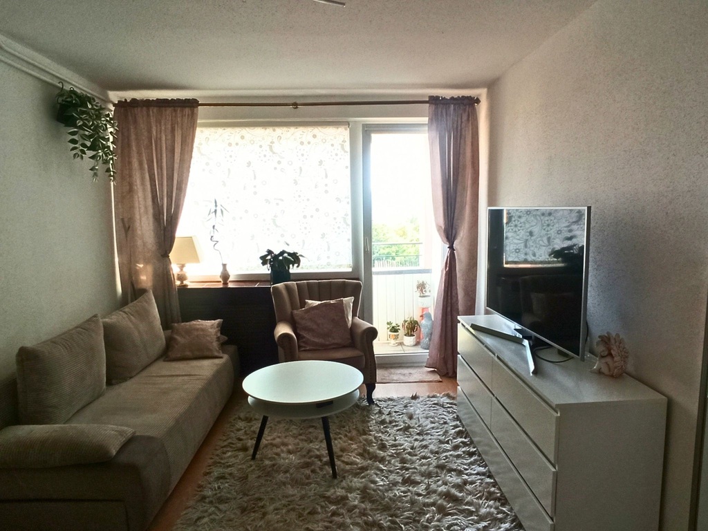 Wyposażone 2 pokoje, odrębna kuchnia, balkon! (3)