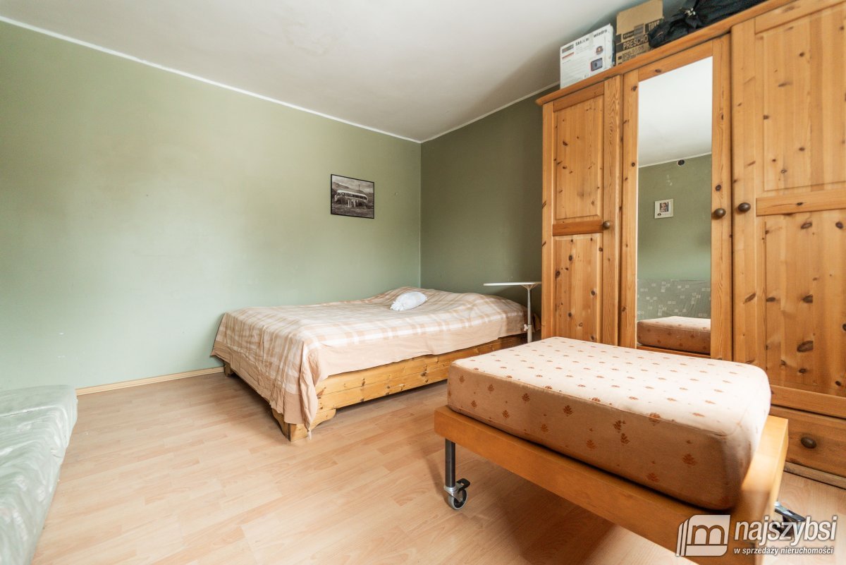 Chlebówko- skrajny szereg w cichej i spokojnej wsi (12)