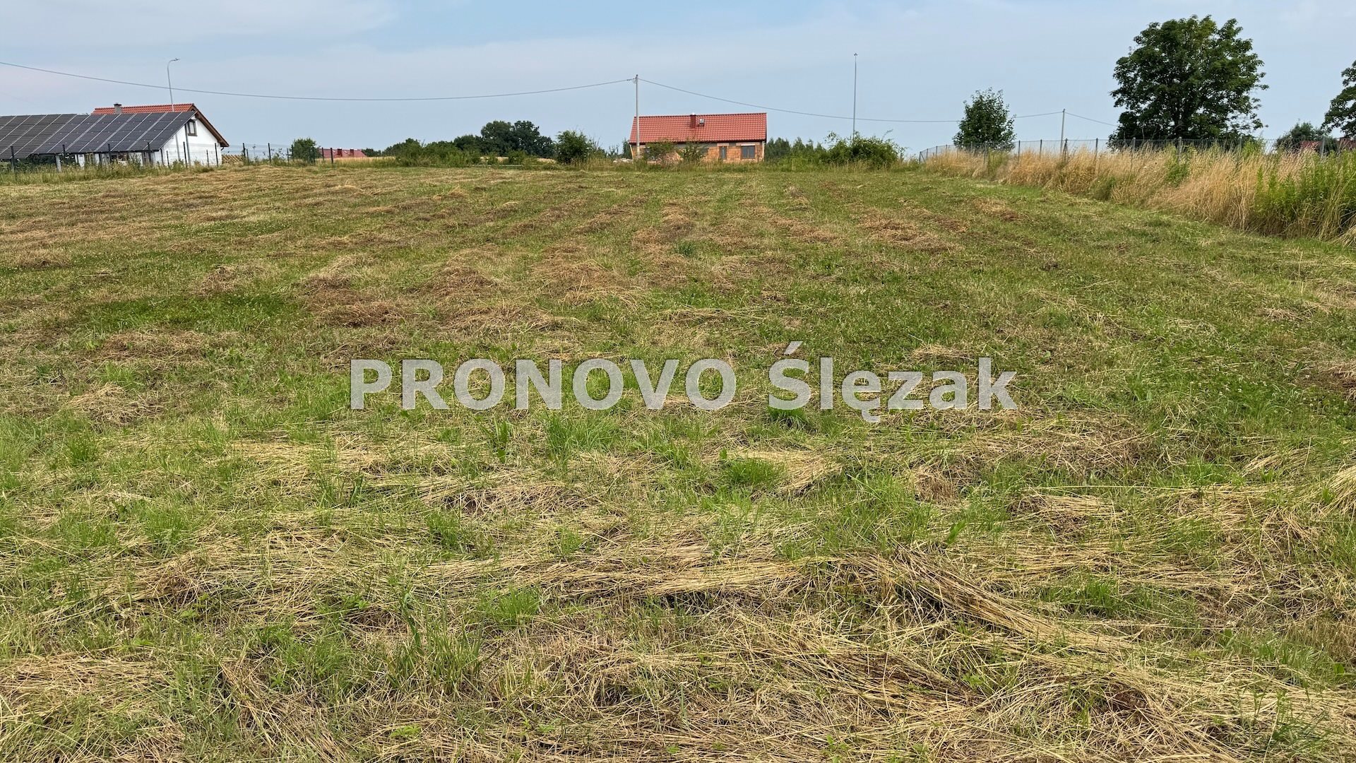 Działka budowlana 18 arów, Strupina, blisko PKP  (1)