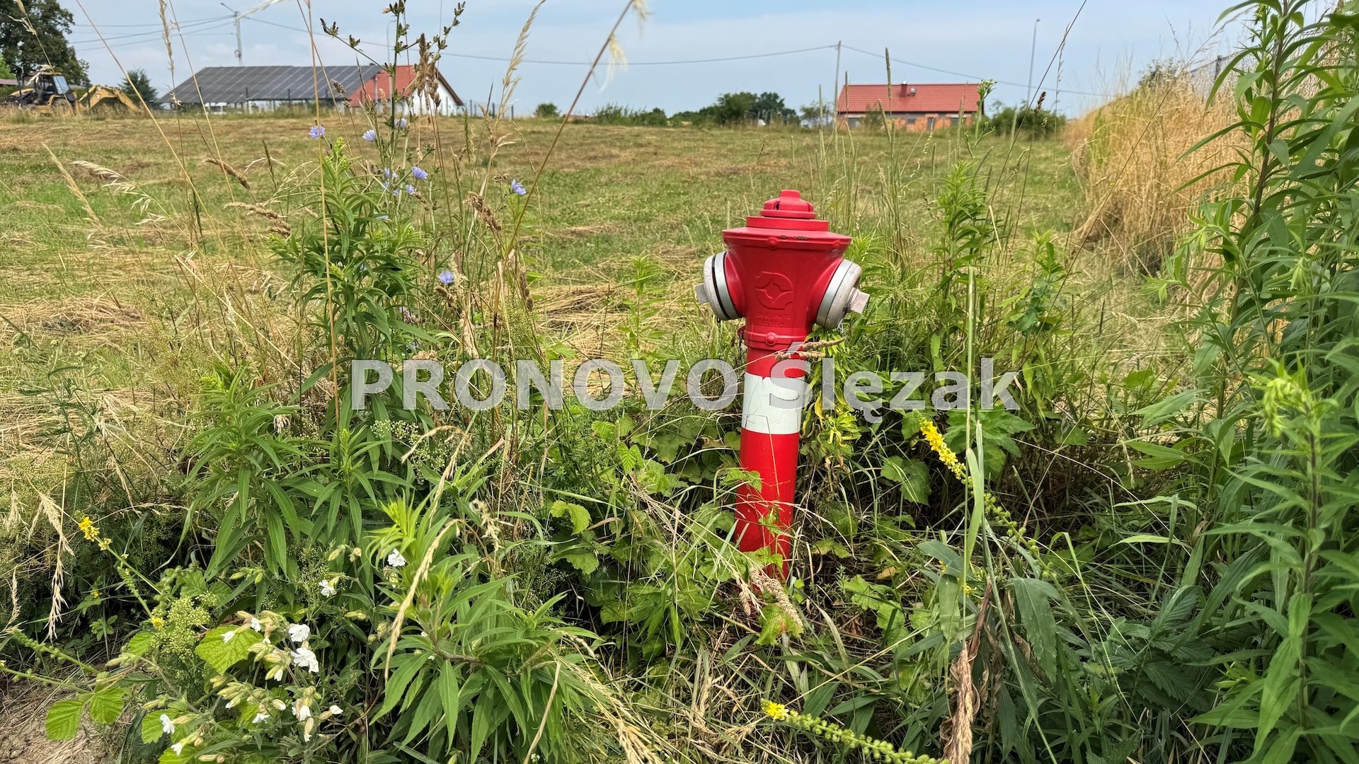Działka budowlana 18 arów, Strupina, blisko PKP  (2)