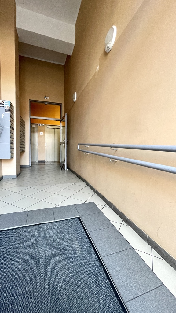 2 pokojowe z balkonem przy Jasnych Błoniach (27)