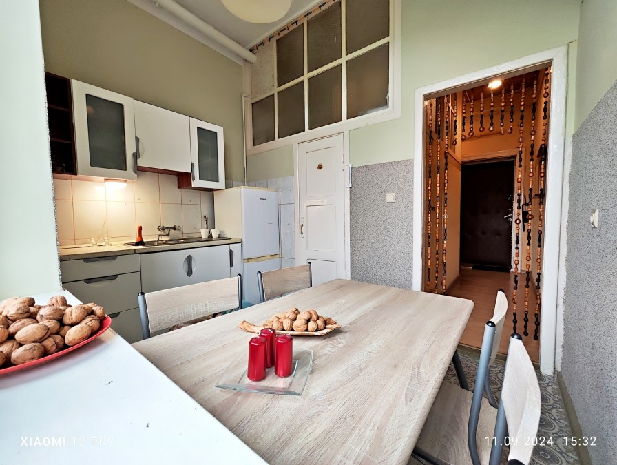 Piękna kamienica, świetna lokalizacja, dwa balkony (8)