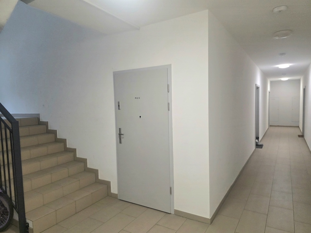 Przestronne mieszkanie drugim piętrze (7)