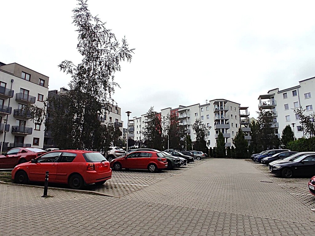 Nowoczesna kawalerka z balkonem, parking, Internet (7)