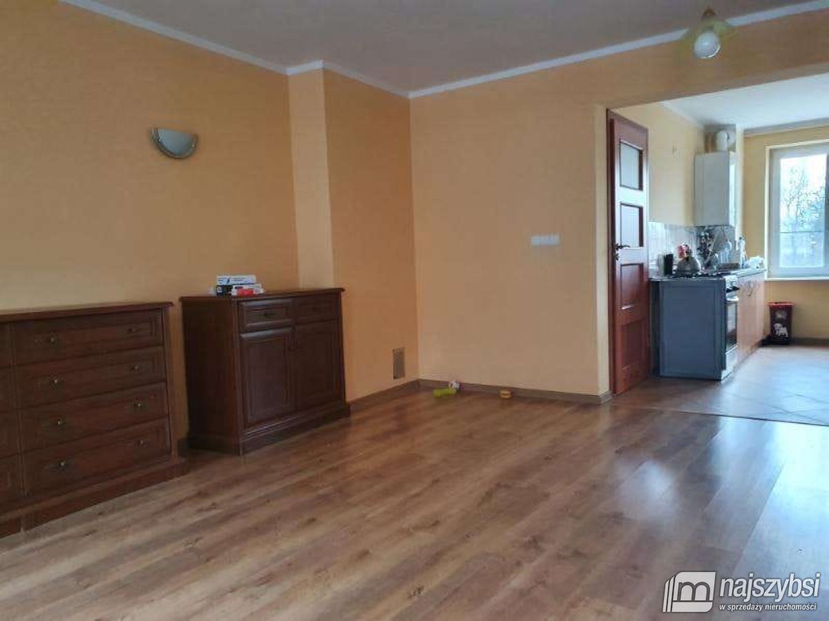 DOBRA-KAMIENICA Z LOKALEM I DWOMA MIESZKANIAMI (8)