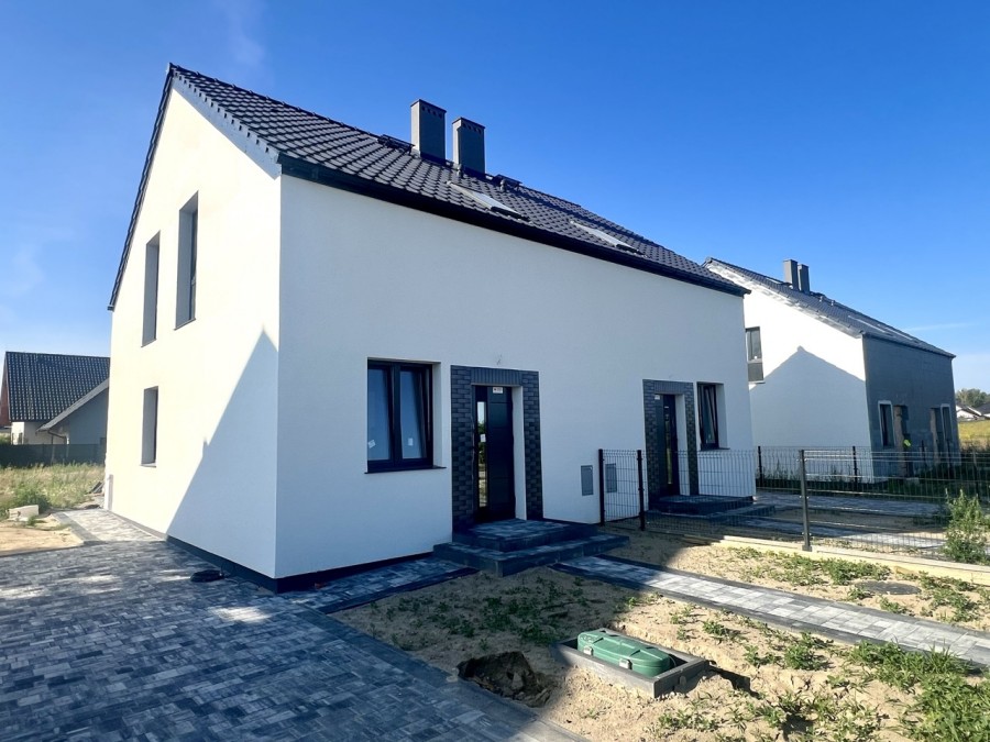 Nowoczesny bliźniak - Grzędzice  88 m2  425 m2 działki (1)