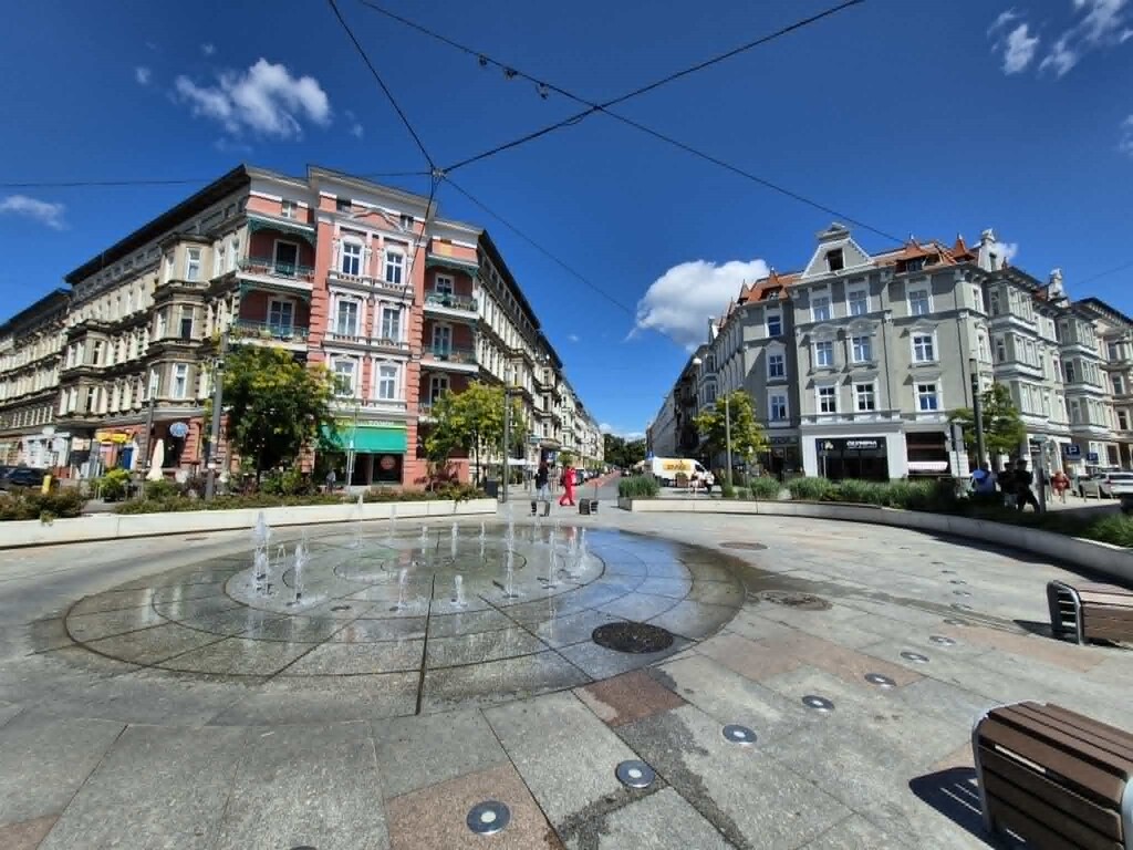 140 m tuż przy placu Grunwaldzkim (1)