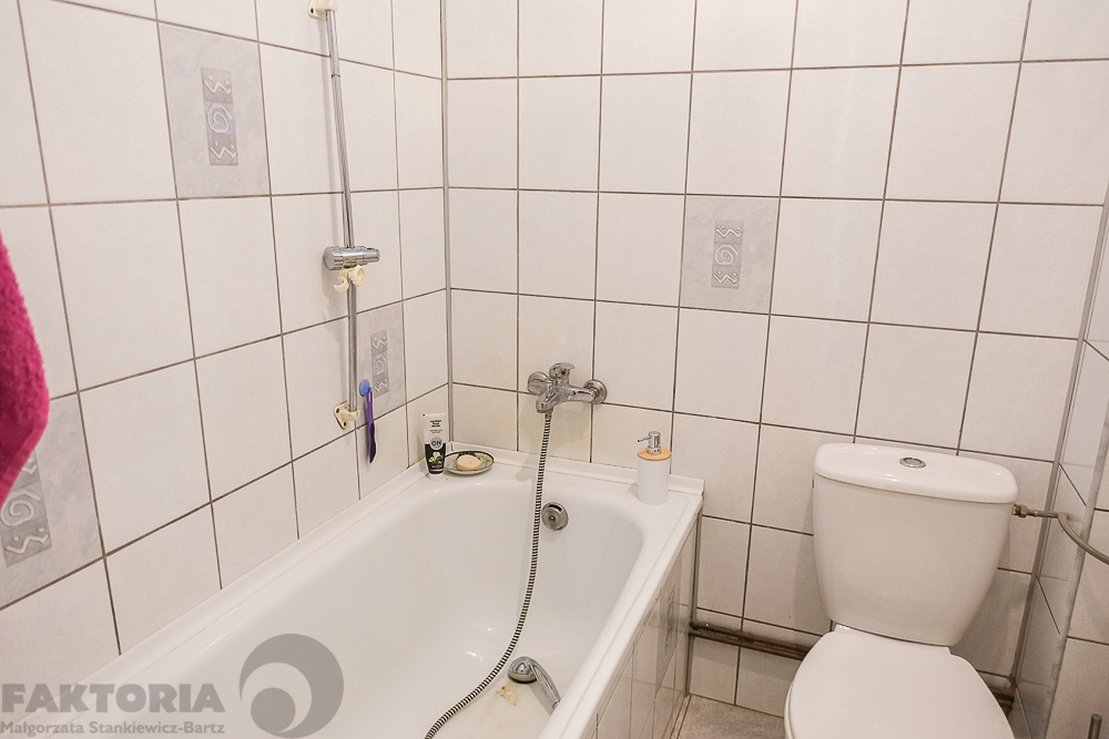 Pogodno, 2 pokoje, oddzielna kuchnia, parter (28)