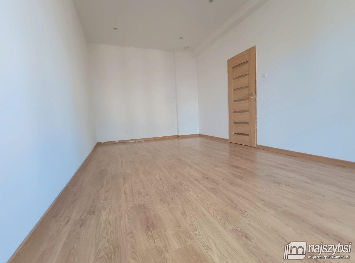STARGARD - mieszkanie 140,1m2 w centrum! 5 pokoi   (6)