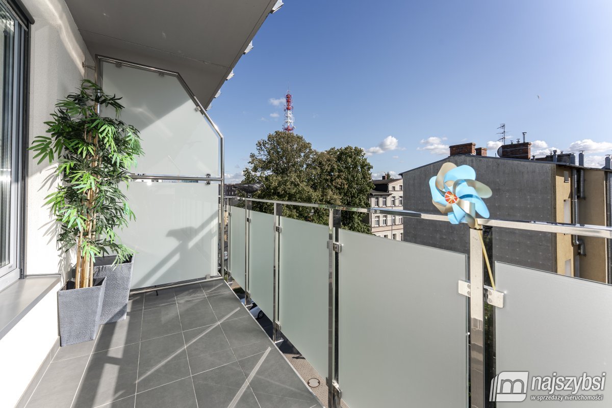 KOŁOBRZEG-APARTAMENT Z MIEJSCEM W HALI GARAŻOWEJ (18)