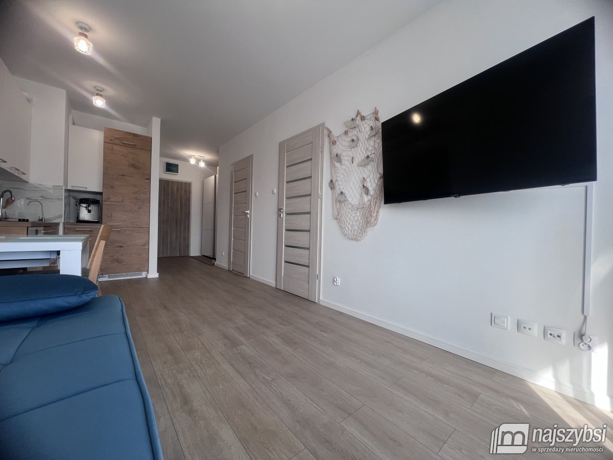 KOŁOBRZEG-APARTAMENT Z MIEJSCEM W HALI GARAŻOWEJ (5)