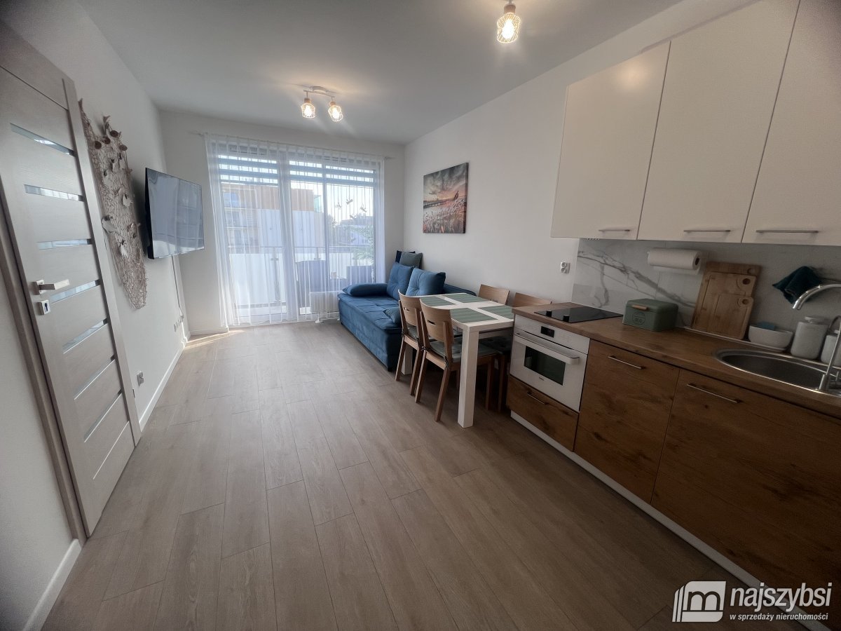 KOŁOBRZEG-APARTAMENT Z MIEJSCEM W HALI GARAŻOWEJ (6)