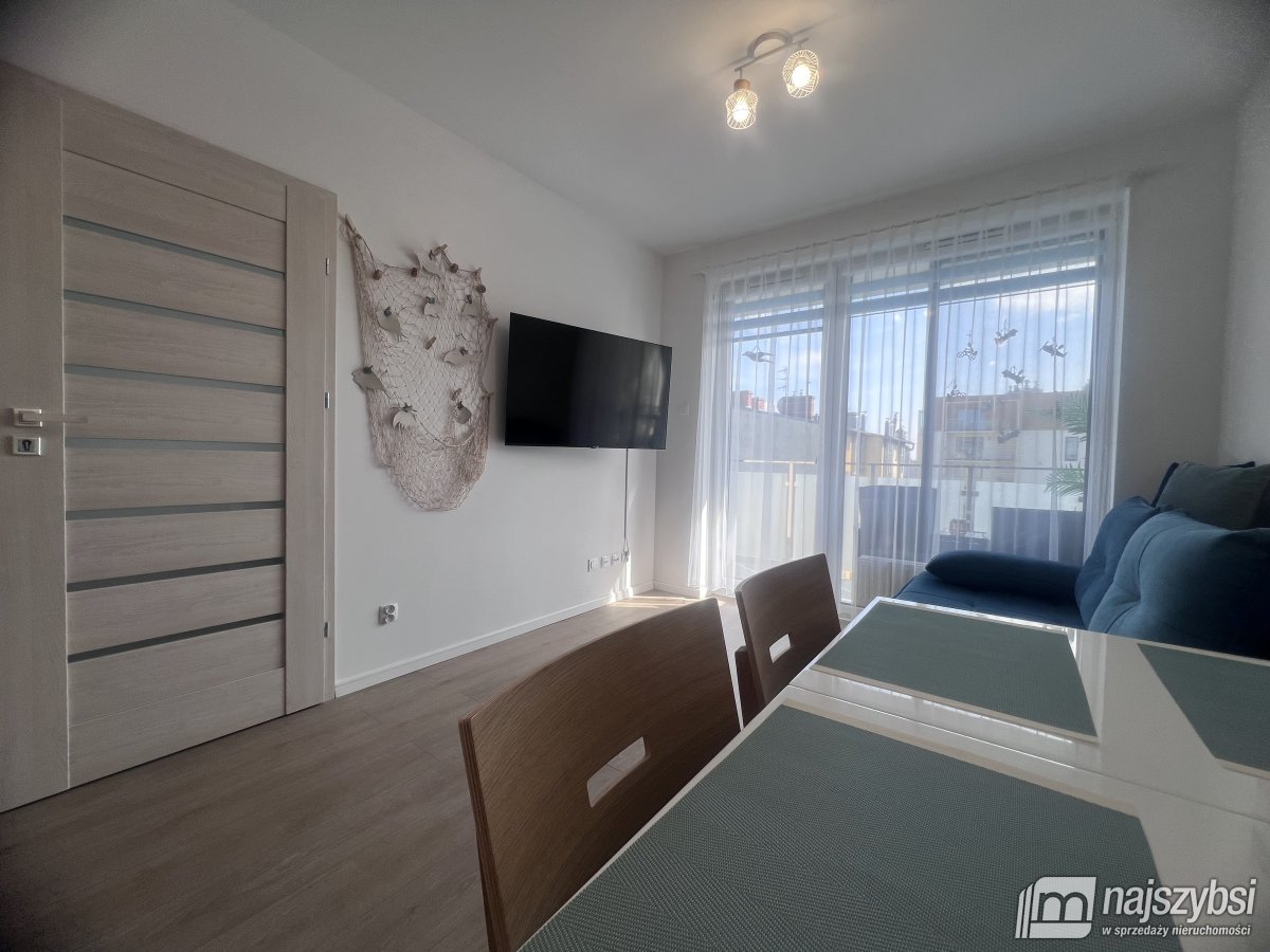 KOŁOBRZEG-APARTAMENT Z MIEJSCEM W HALI GARAŻOWEJ (7)