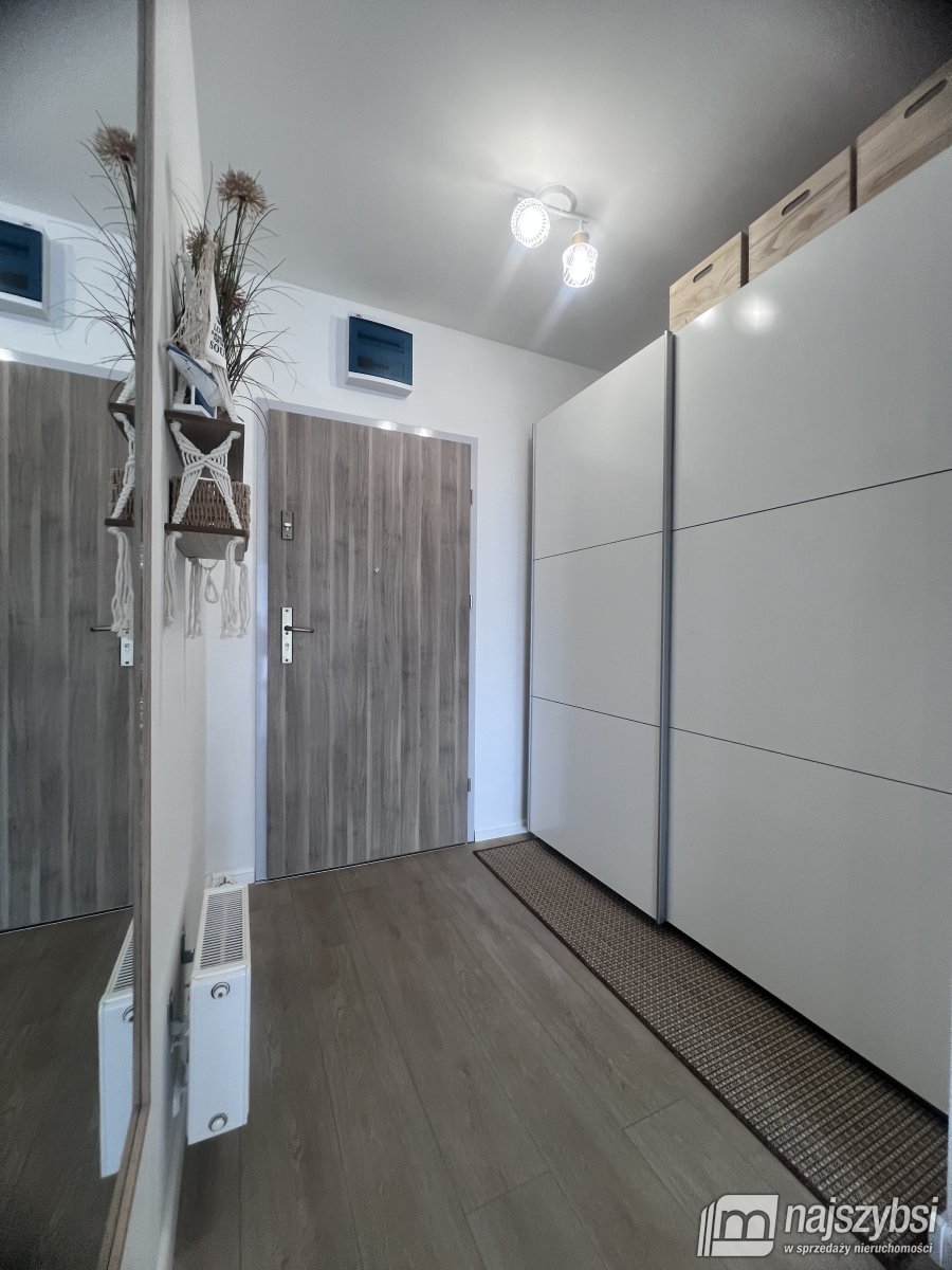 KOŁOBRZEG-APARTAMENT Z MIEJSCEM W HALI GARAŻOWEJ (8)