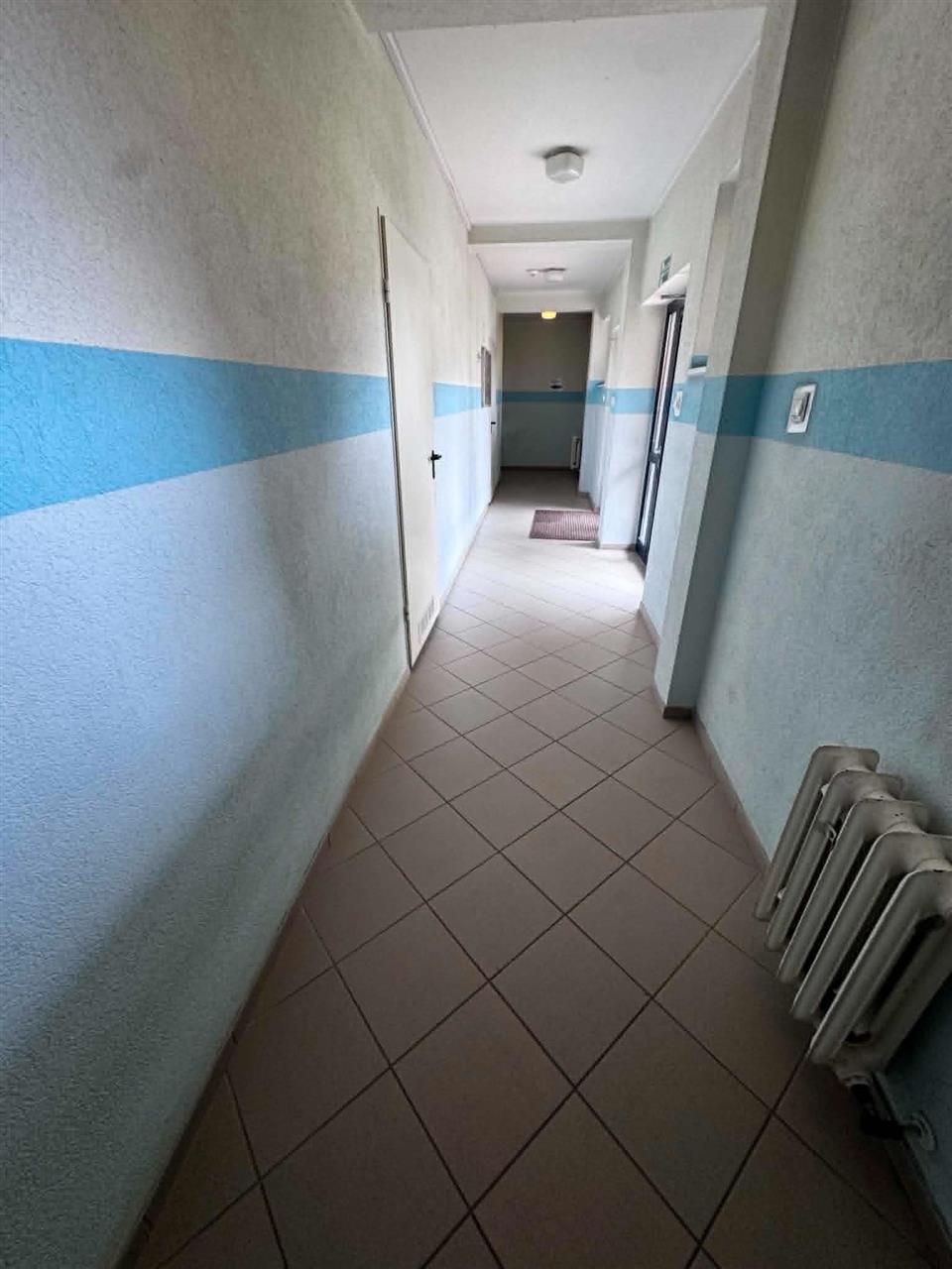 Kawalerka z duzym balkonem, miejscem w hali garażo (7)