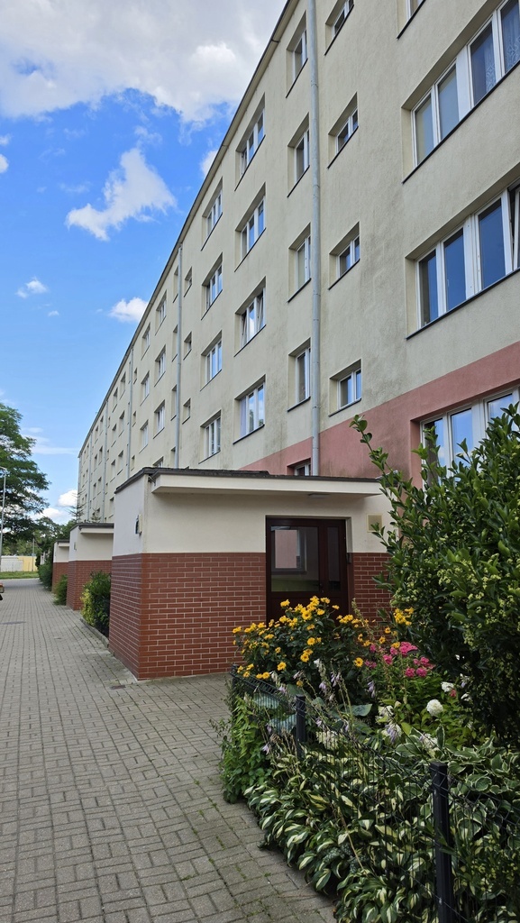 Spółdz.-własn. 4.pokoje na parterze z balkonem (19)