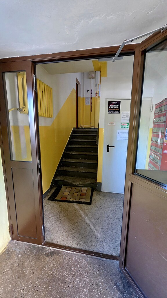 Spółdz.-własn. 4.pokoje na parterze z balkonem (20)