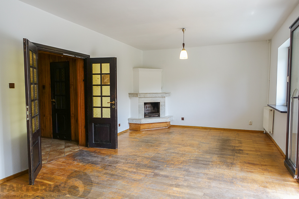Pół bliźniaka, 2 garaże, basen, działka 613 m2, (13)