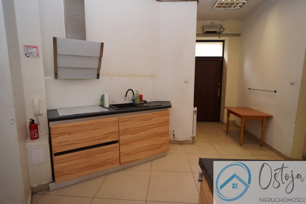 Mieszkanie 3 pokojowe, parter, centrum 75 m2 (14)