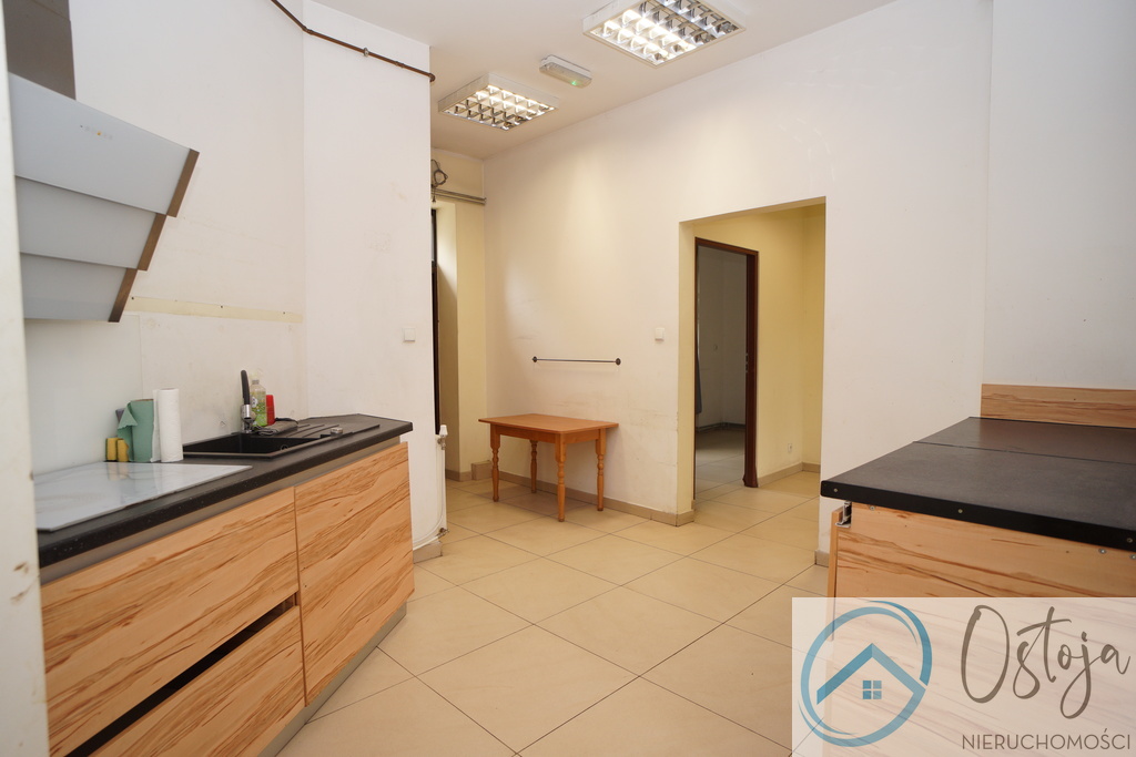 Mieszkanie 3 pokojowe, parter, centrum 75 m2 (16)