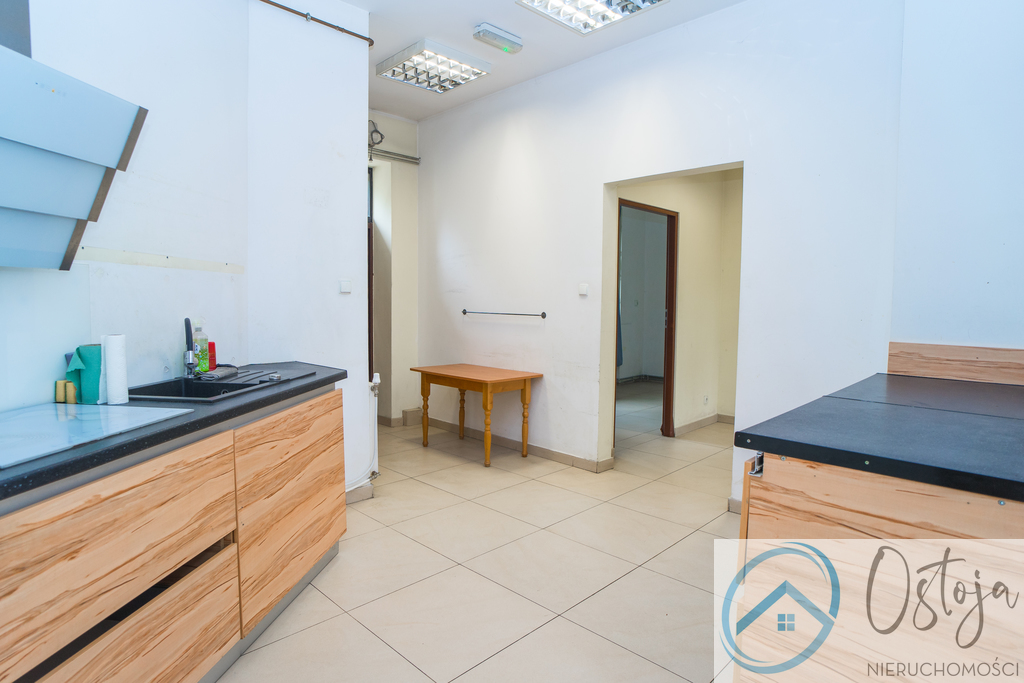 Mieszkanie 3 pokojowe, parter, centrum 75 m2 (9)
