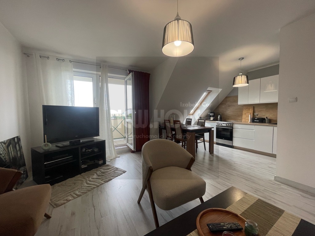 3 pokoje, balkon - oś. Majowe (1)
