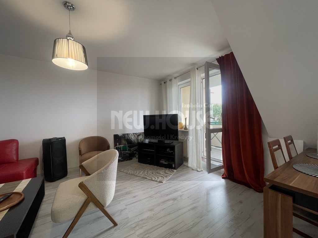 3 pokoje, balkon - oś. Majowe (3)