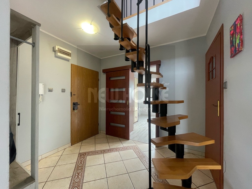 3 pokoje, balkon - oś. Majowe (5)