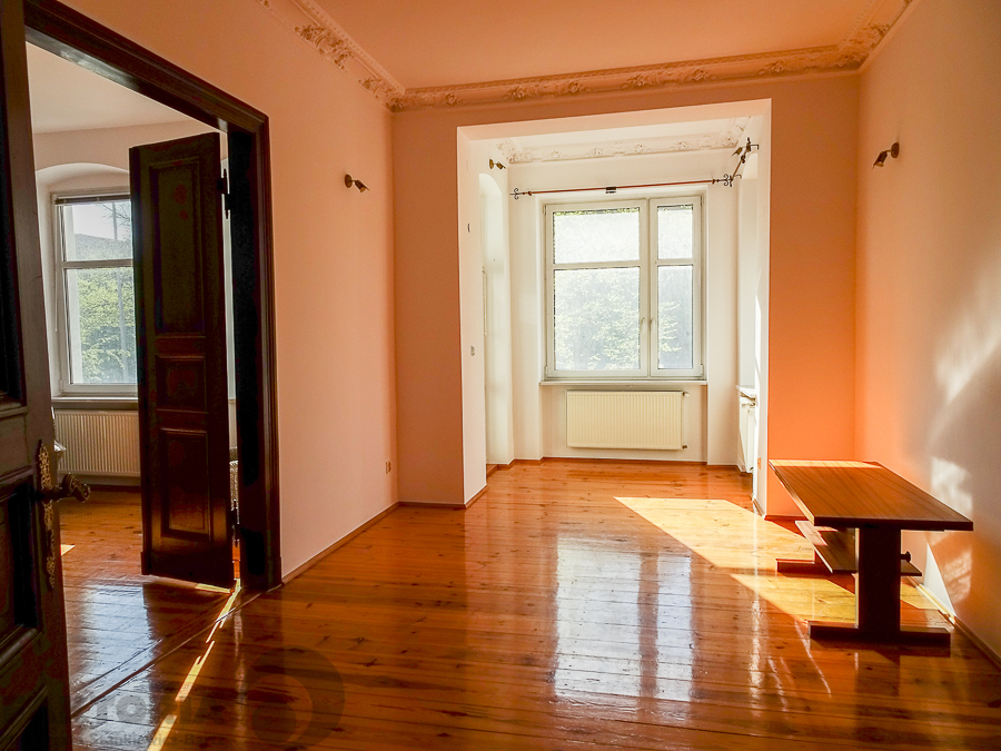 Centrum 4 pokojowe, 2 balkony, I p. 850000 (2)