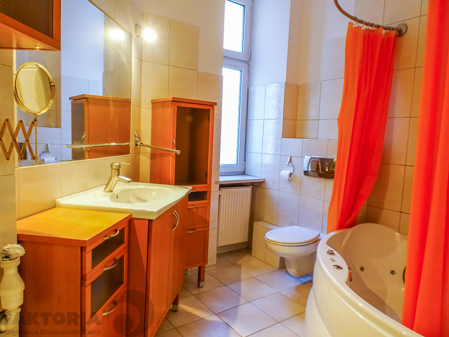 Centrum 4 pokojowe, 2 balkony, I p. 850000 (7)
