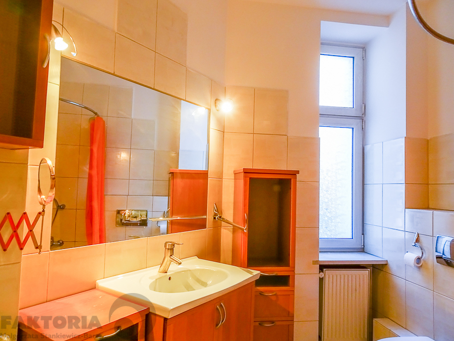 Centrum 4 pokojowe, 2 balkony, I p. 850000 (11)