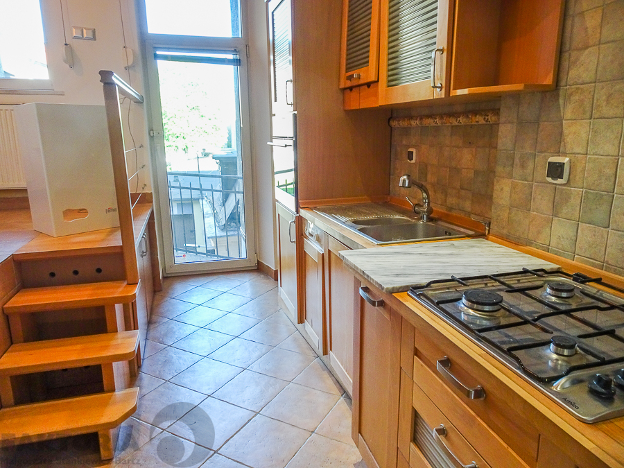 Centrum 4 pokojowe, 2 balkony 850000 (22)