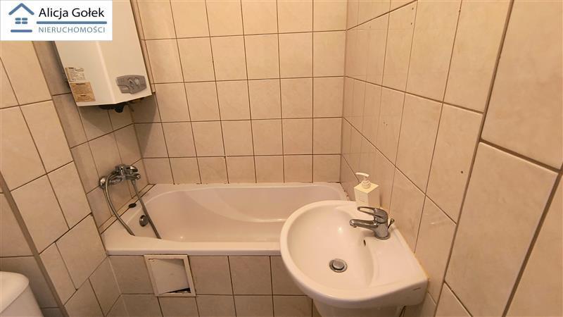 ładne, duże 1 pokojowe 38m2 z balkonem, 1 piętro (10)