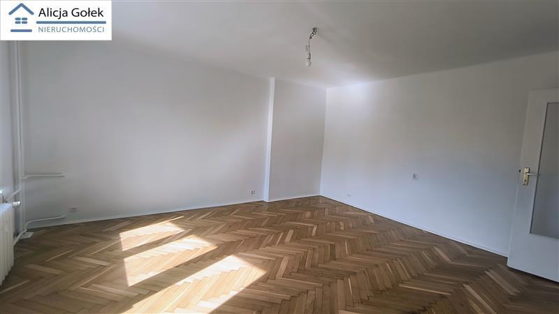 ładne, duże 1 pokojowe 38m2 z balkonem, 1 piętro (3)