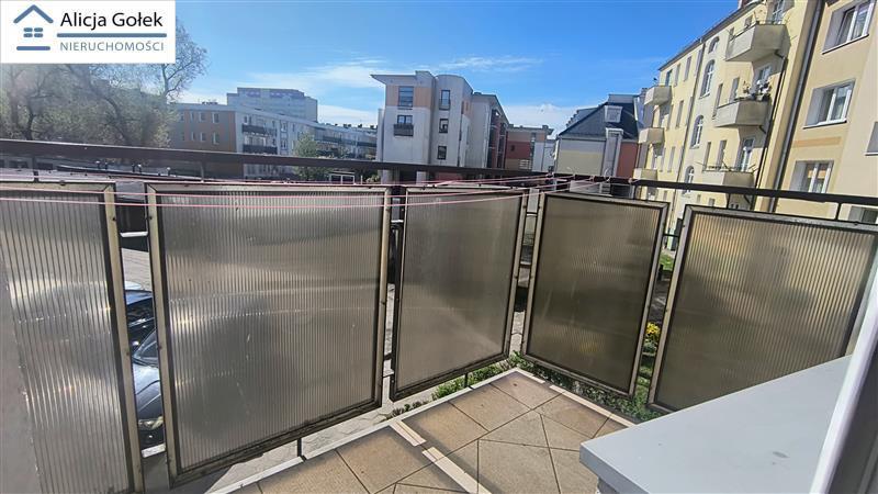 ładne, duże 1 pokojowe 38m2 z balkonem, 1 piętro (9)