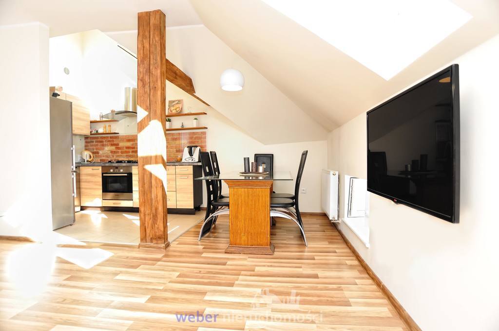 Komfortowy 2poziomowy apartament z 2 łazienkami (4)