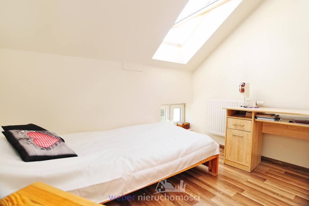 Komfortowy 2poziomowy apartament z 2 łazienkami (8)