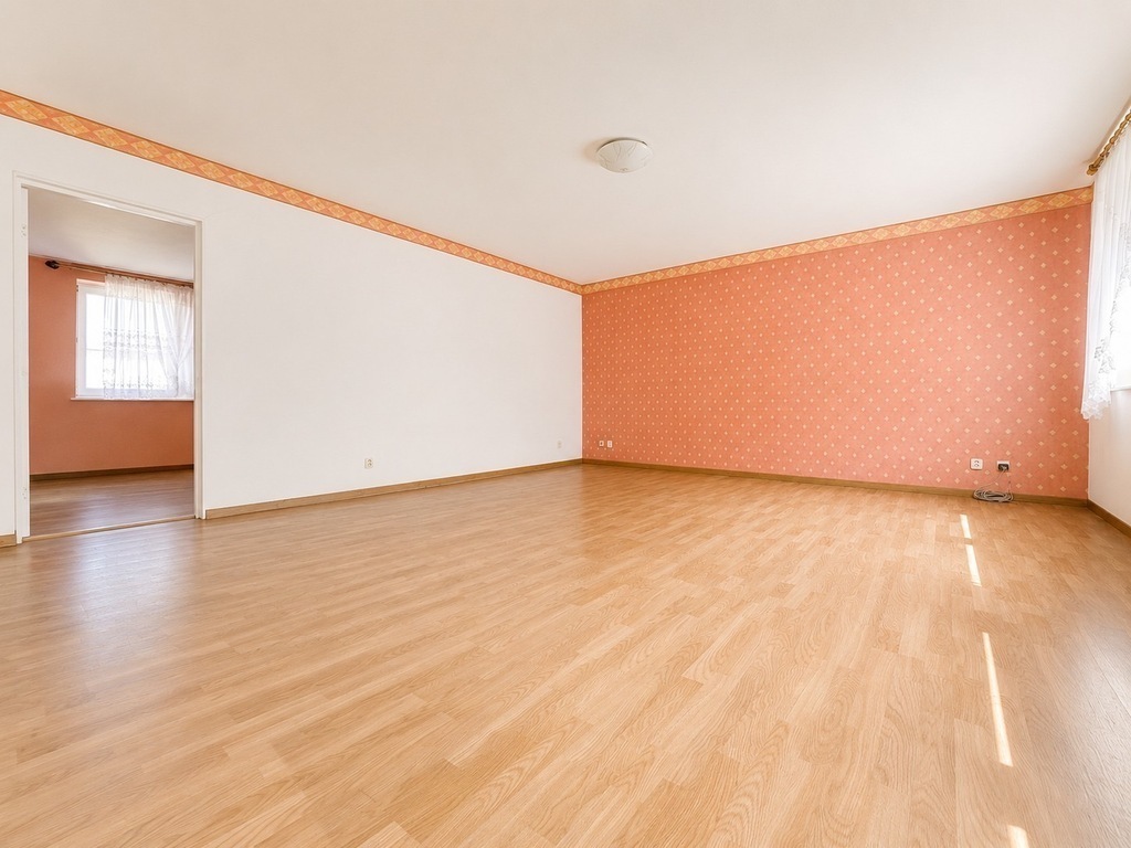 Kamienica w ścisłym centrum miasta-duży potencjał (16)