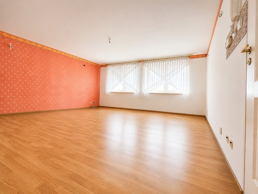 Kamienica w ścisłym centrum miasta-duży potencjał (10)