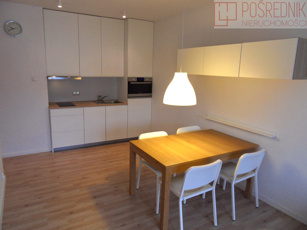 Ładne studio blisko Wałów Chrobrego 37m2 (2)