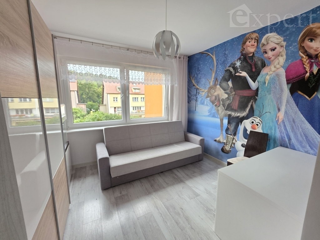 Ładne 3 oddzielne pokoje z balkonem na 1 piętrze (11)