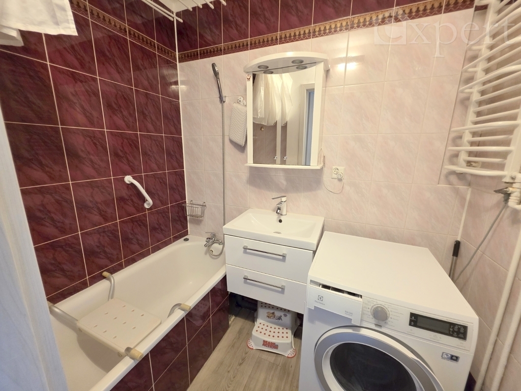 Ładne 3 oddzielne pokoje z balkonem na 1 piętrze (13)