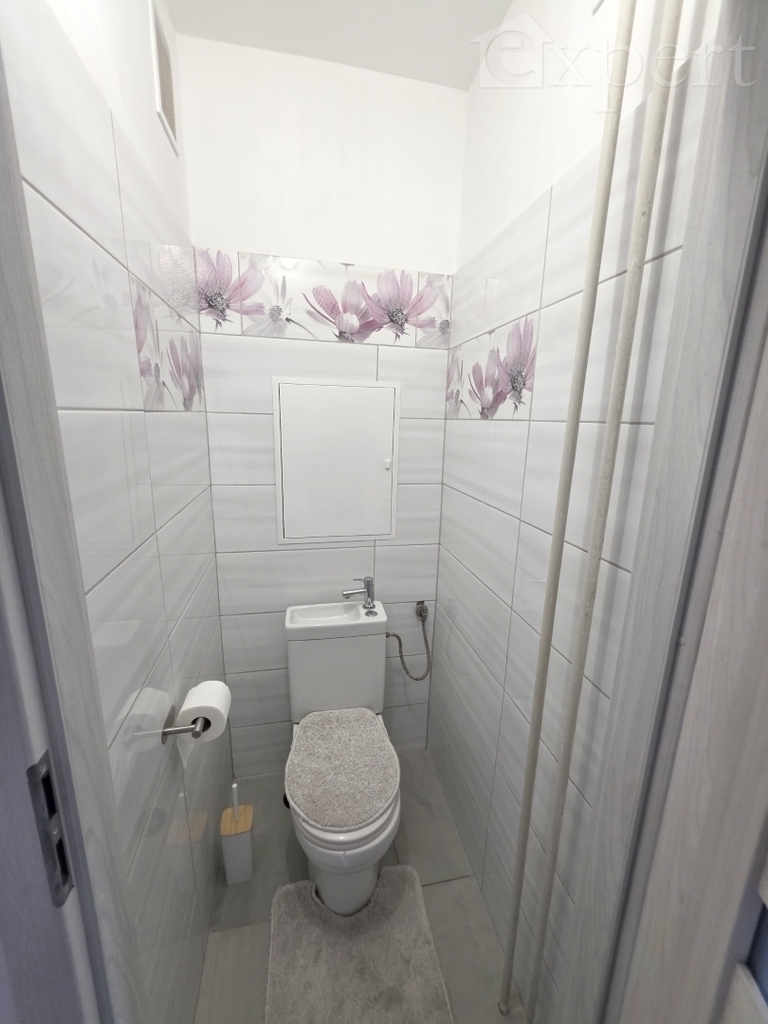 Ładne 3 oddzielne pokoje z balkonem na 1 piętrze (14)