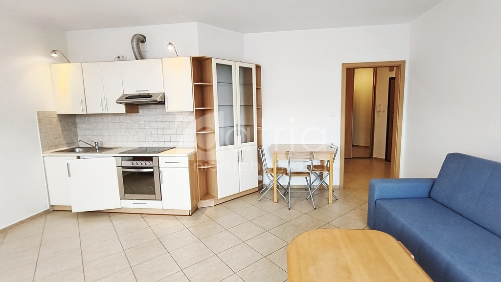 Kawalerka z balkonem, 35 m2 Wały Chrobrego -2000zł (2)