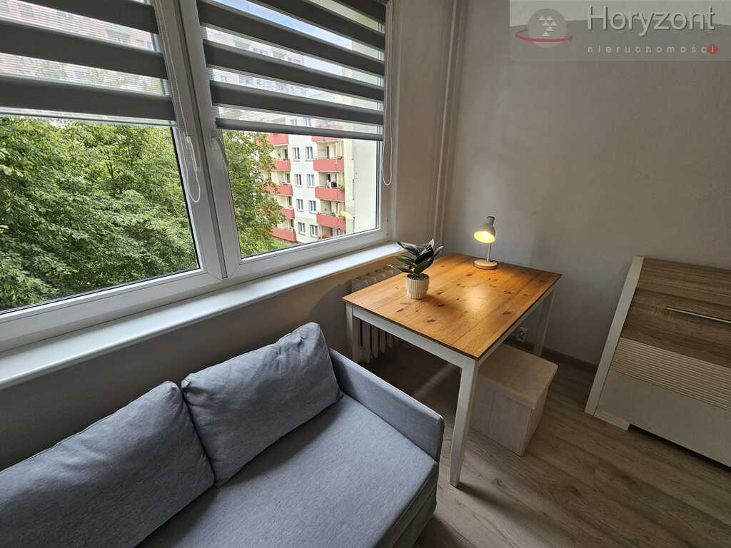 Odświeżone 2pok. z balkonem -os.Książąt Pomorskich (6)