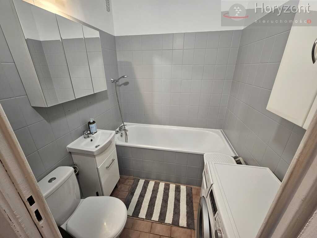 Odświeżone 2pok. z balkonem -os.Książąt Pomorskich (9)