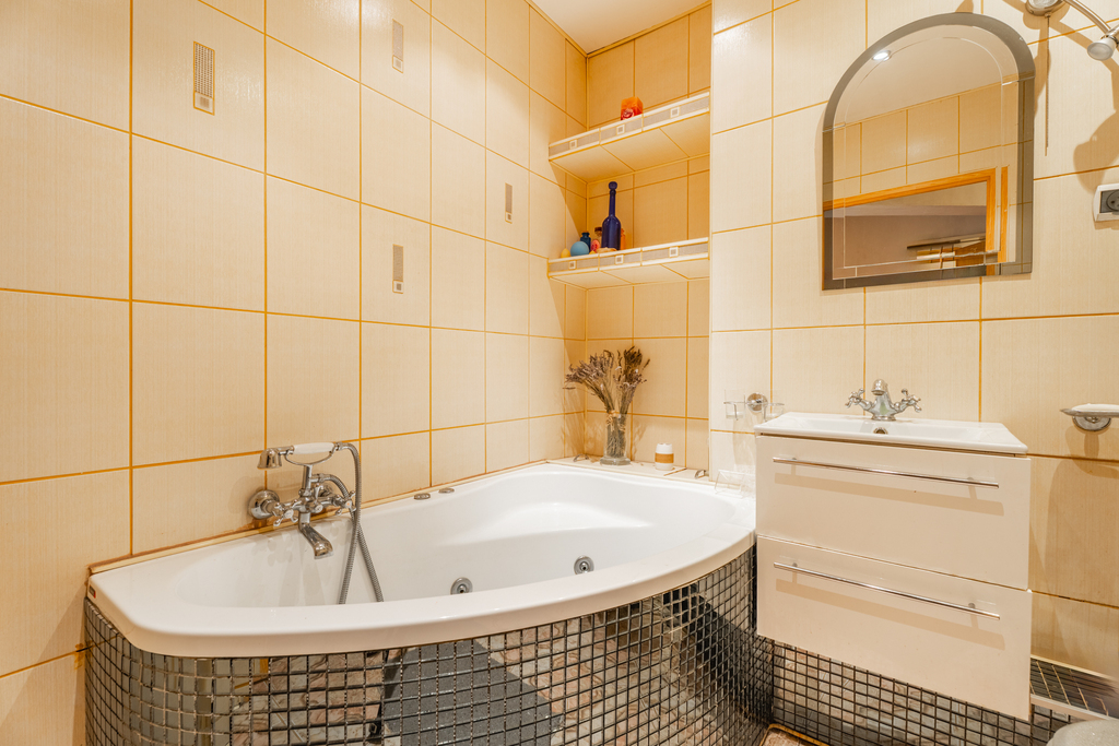 Balkon i ogródek! 57m2, duże 2 pokoje. Os. Bukowe! (13)