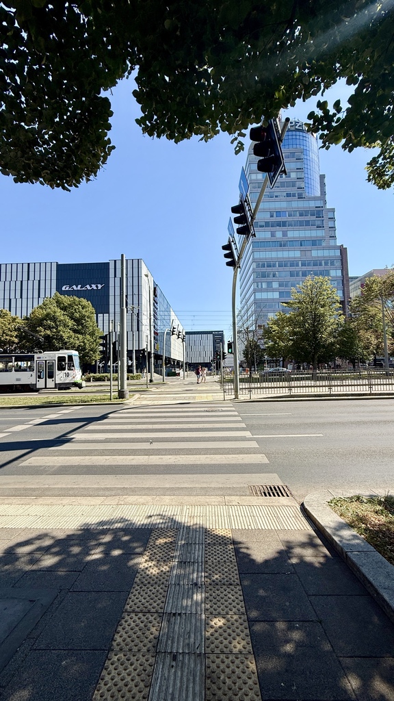 2 pokoje w Centrum Szczecina, naprzeciwko Galaxy (1)